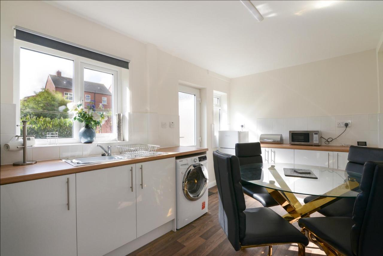 Alderton House - Spacious 3 Bed With Parking Nottingham Exteriér fotografie